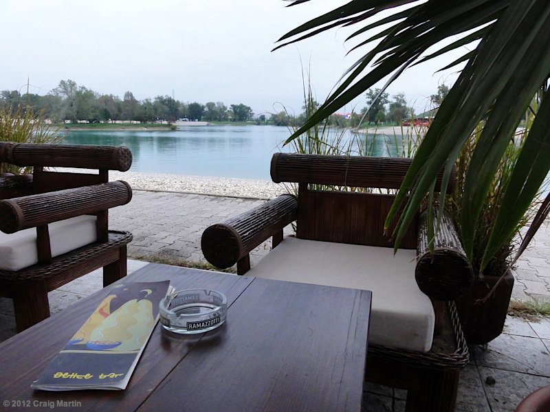 Have a beer at a lakeside bar at Jarun.