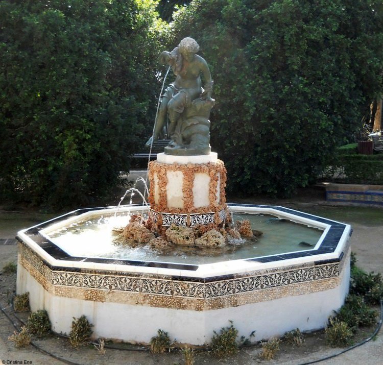Fun, free things to do in Málaga 1 Paseo del Parque in Malaga Spain - Fun, free things to do in Málaga