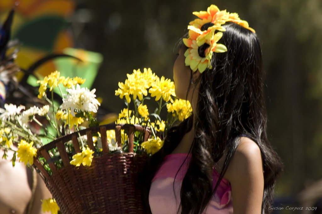 A young girl dressed for the Baguio festival