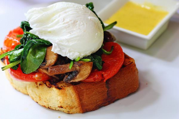 Eggs benedict for brunch