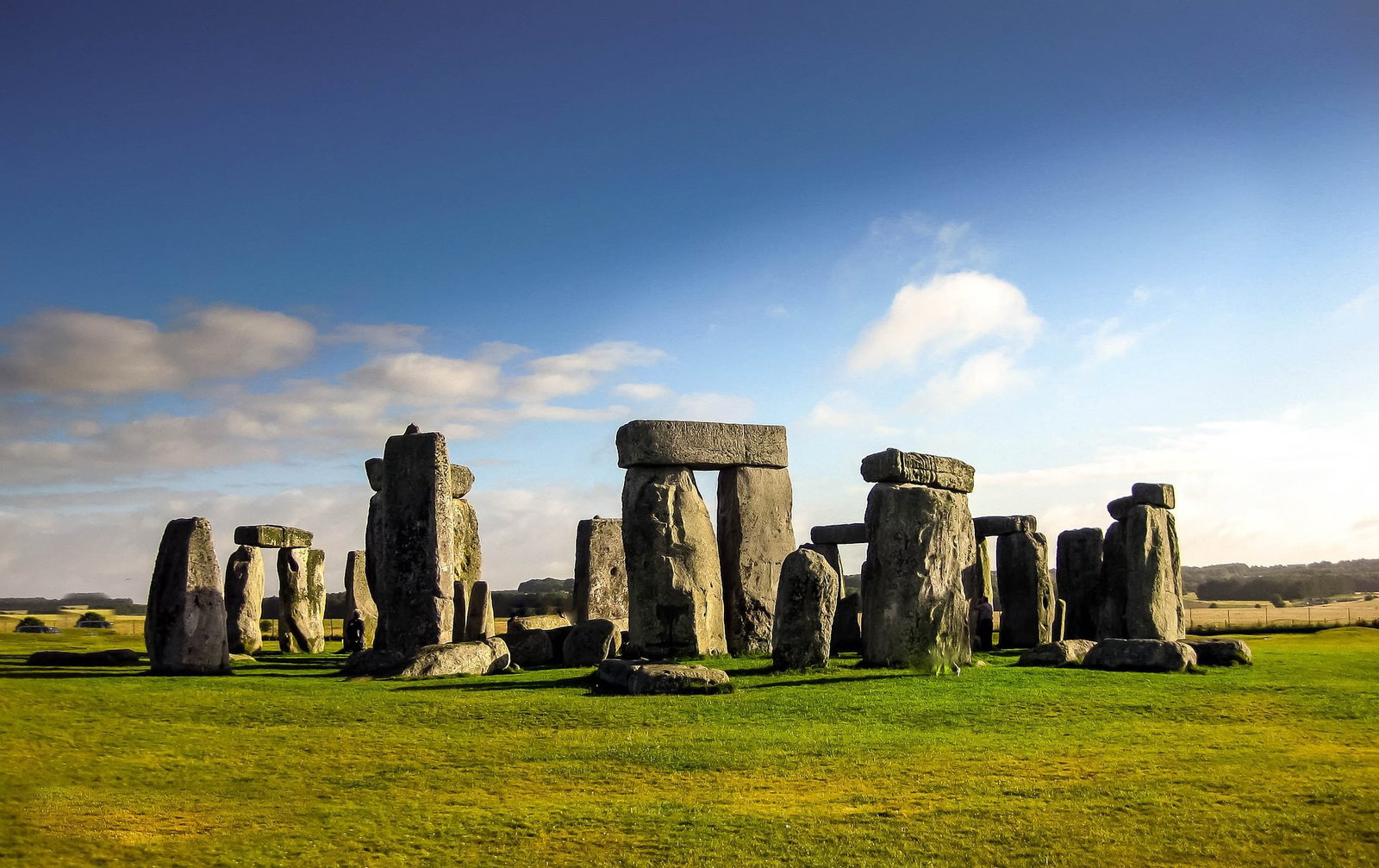 Ten unmissable events in England 1 Head to Stonehenge for the summer solstice.