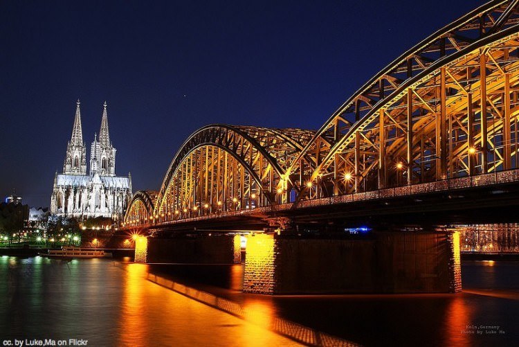 It's pretty stunning after dark, too.