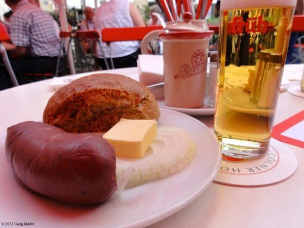 Have a beer and some "caviar".