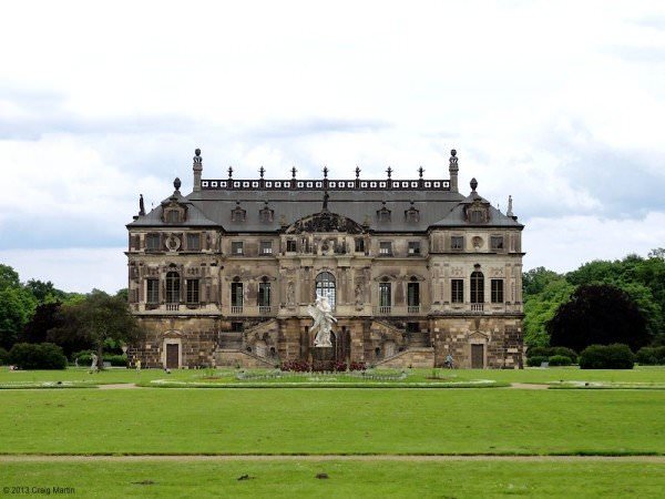 Even the parks have palaces! 