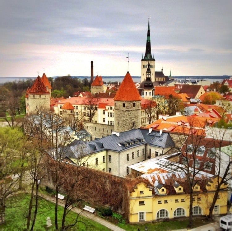 Tallin towers 800 - Four full days in Estonia: the Estonia podcast