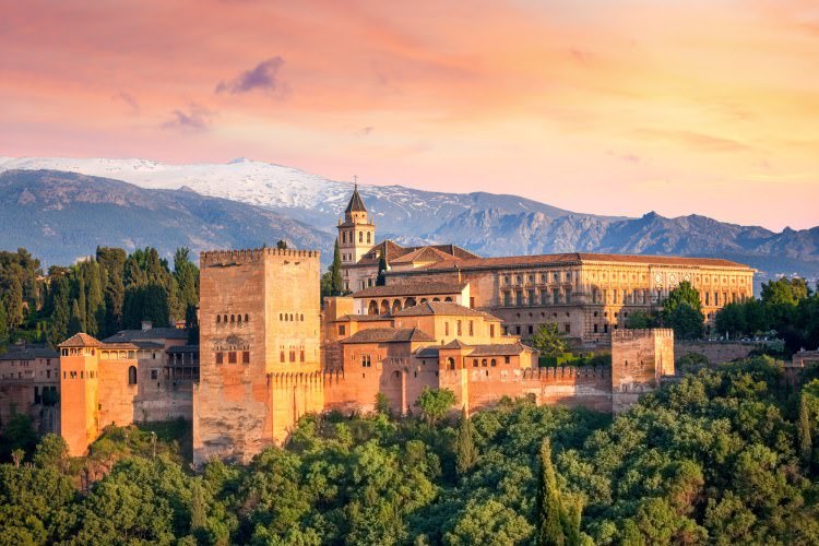Top ten things to do in Spain podcast 3 Dollarphotoclub granada - Top ten things to do in Spain podcast