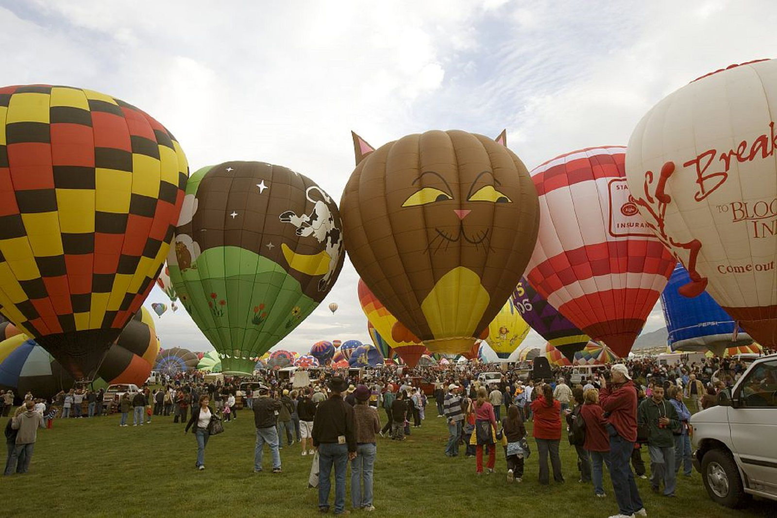 October festivals 6 It's one of the few hot-air balloon festivals in the world where you're allowed to walk among the balloons.