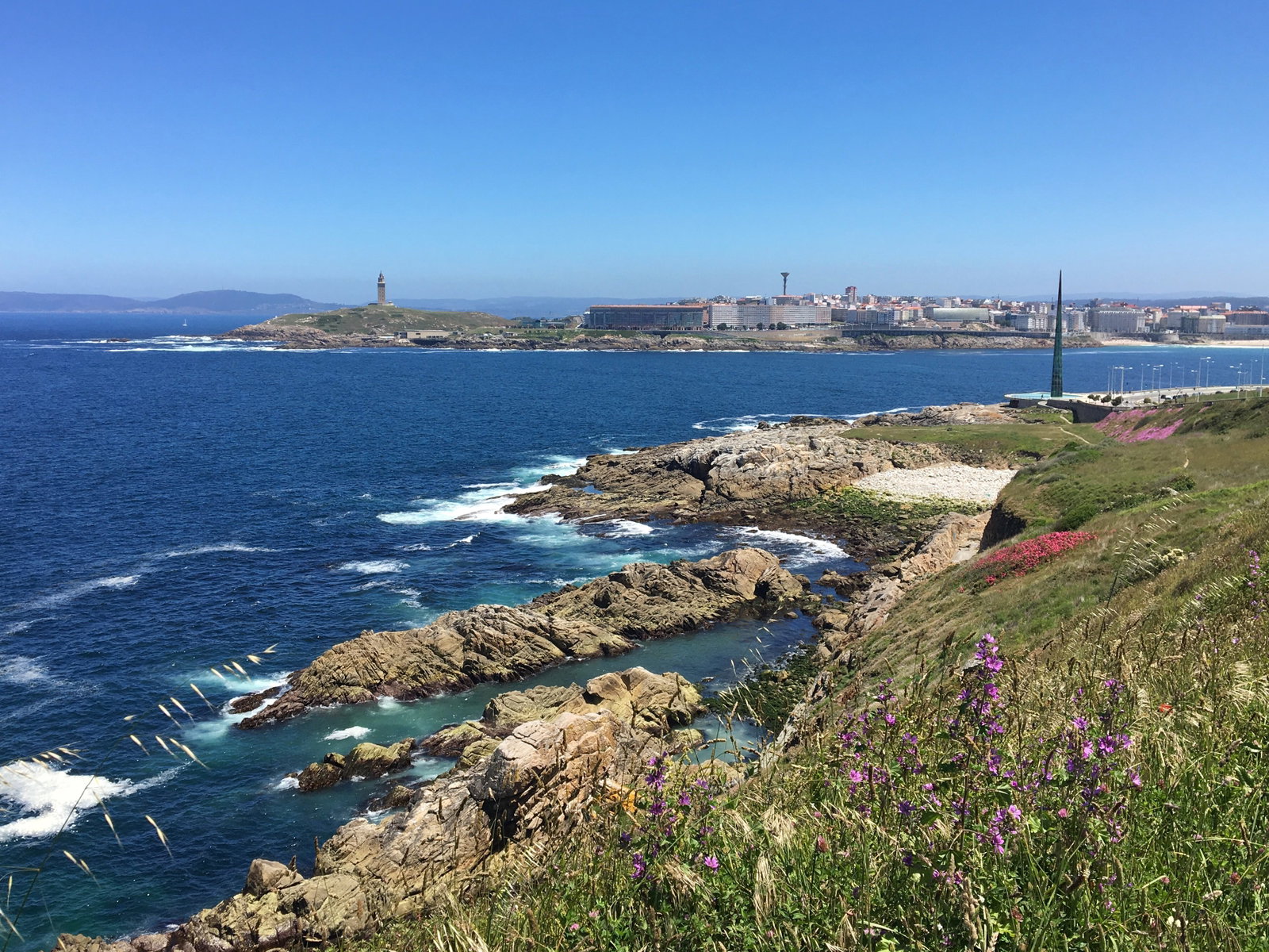 Top 5 things to do in A Coruña, Spain 5 Gorgeous views of La Coruña, Spain!