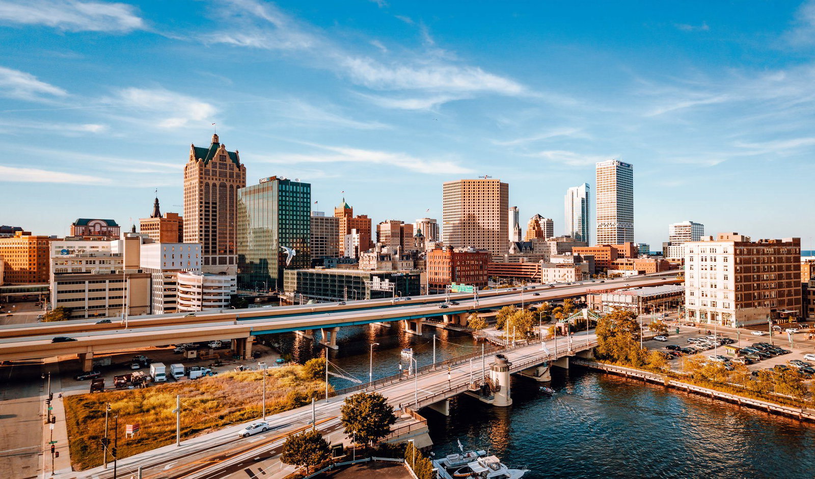 Top 10 Best Things to do in Milwaukee - A Milwaukee travel podcast 4 Milwaukee from above
