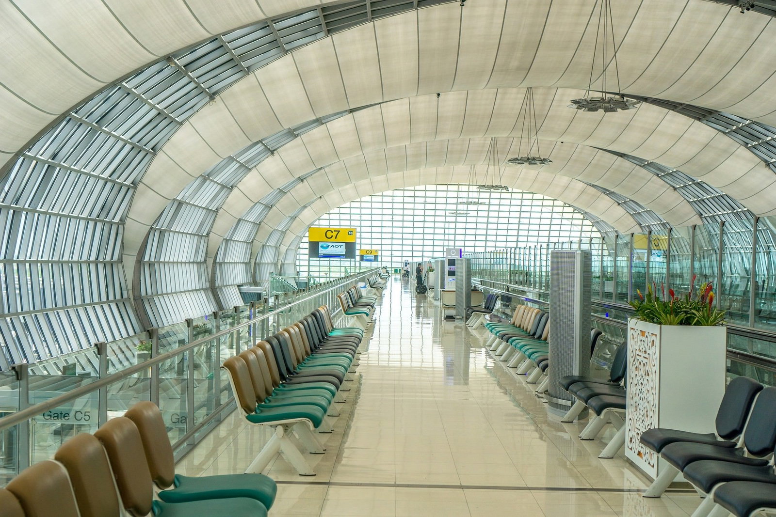What to do when things go wrong with your flight 4 Airport terminal