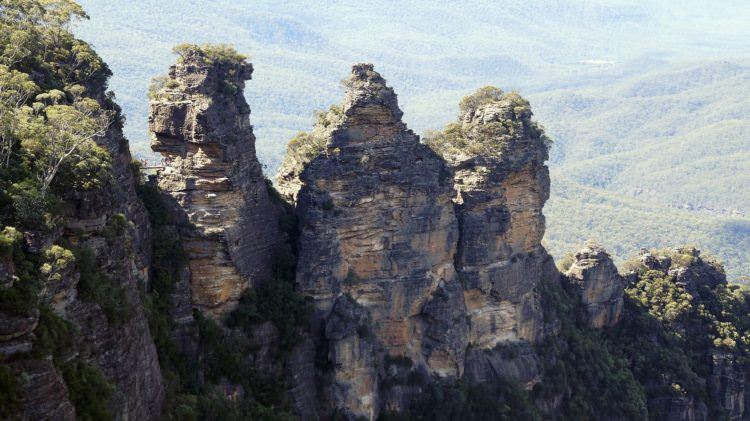 Sydney travel guide 6 Three Sisters at the Blue Mountains