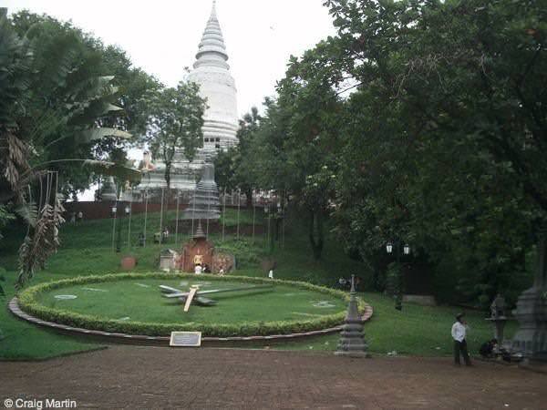 Cambodia travel - Siem Reap, Battambang, Phnom Penh1