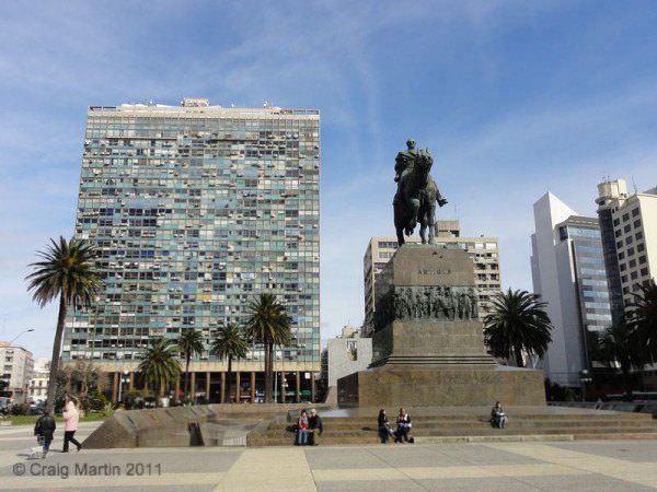 Montevideo main square of Uruguays capital Uruguay - Cities and cowboys on a South American tour: the Uruguay podcast