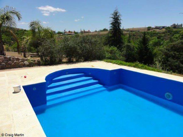 Partly-full pool Partly-full pool