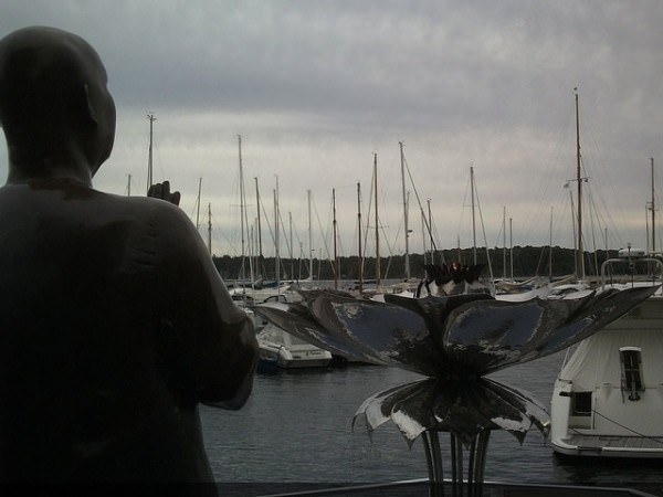 Peace statue in Oslo Norway - Travel diary 2010