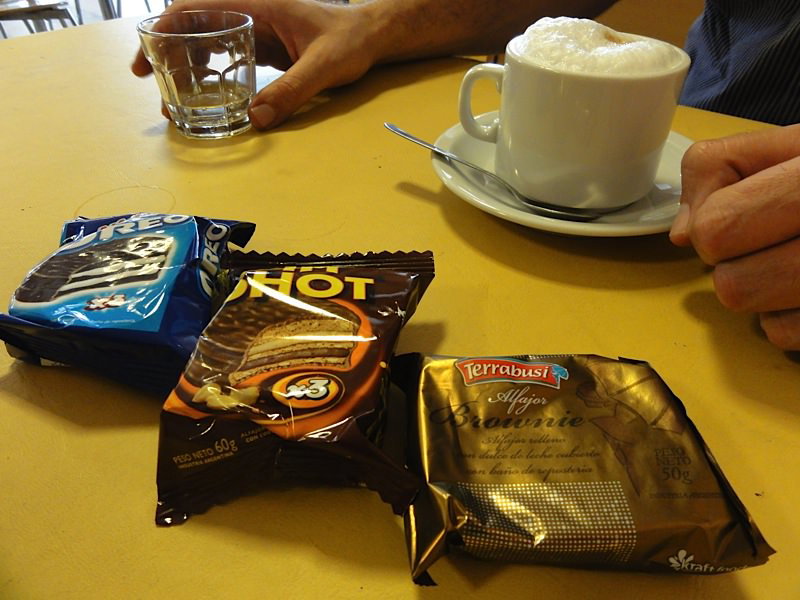 What to eat in Buenos Aires 4 Pre-packed alfajores