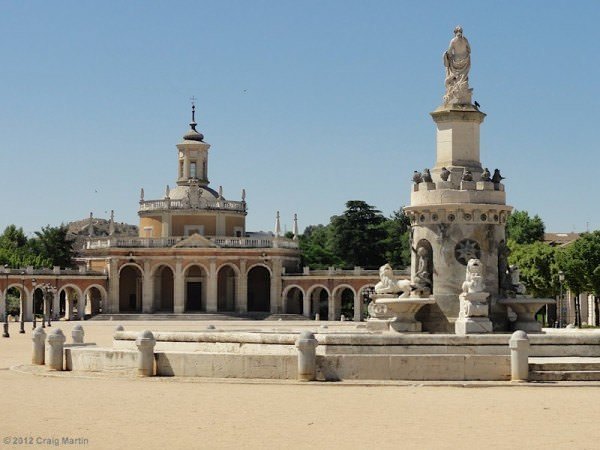 aranjuez building spain - Things to do near Madrid podcast