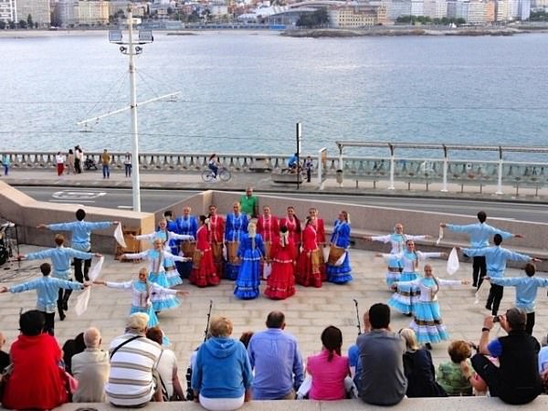 folk dancing russian siberian singers a corunna spain Siberian singers