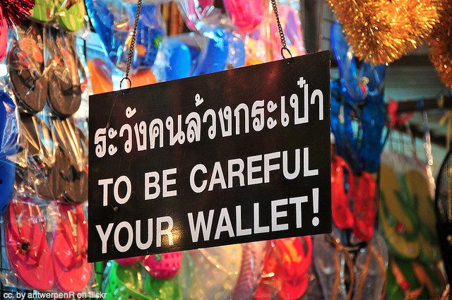 How to avoid pickpockets and bag-snatchers as you travel &ndash; 12+ Expert Tips