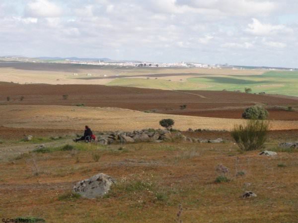 looking towards fuente de cantos on the via de la plata spain looking towards fuente del cantos on the via de la plata spain - Travel diary 2012