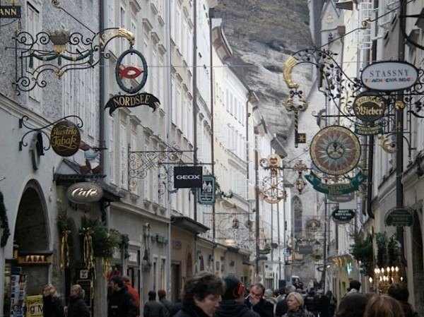 Best cities in Austria podcast 3 Pretty city street in Salzburg.
