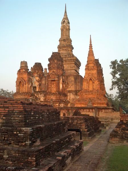 stray backpacker bus thailand laos 02